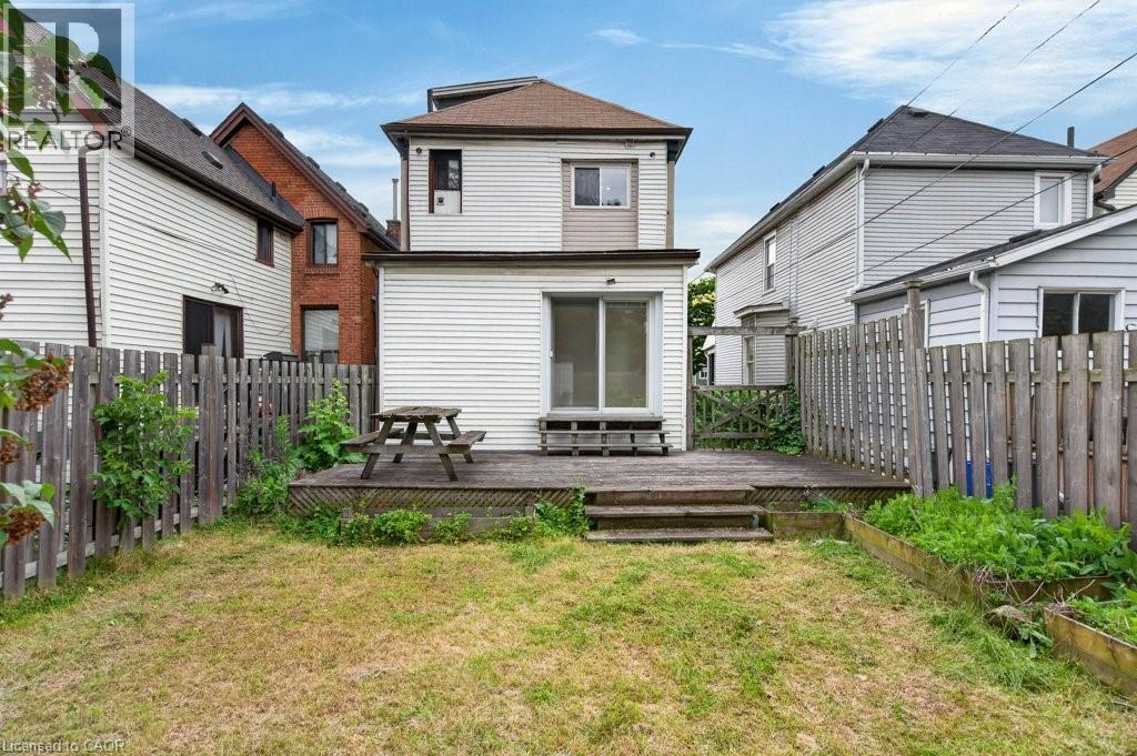 21 East Bend Avenue N, Hamilton, ON