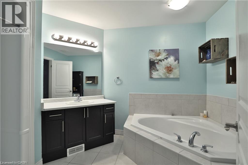 20 Hidden Ridge Crescent, Hannon, ON