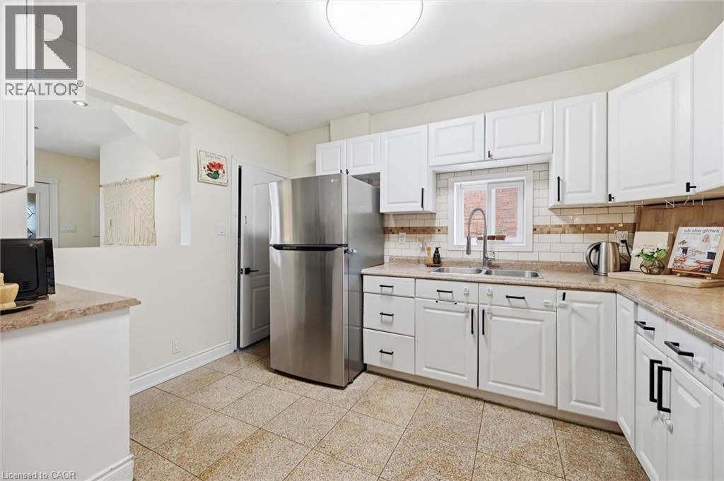 77 Cameron Avenue N, Hamilton, ON