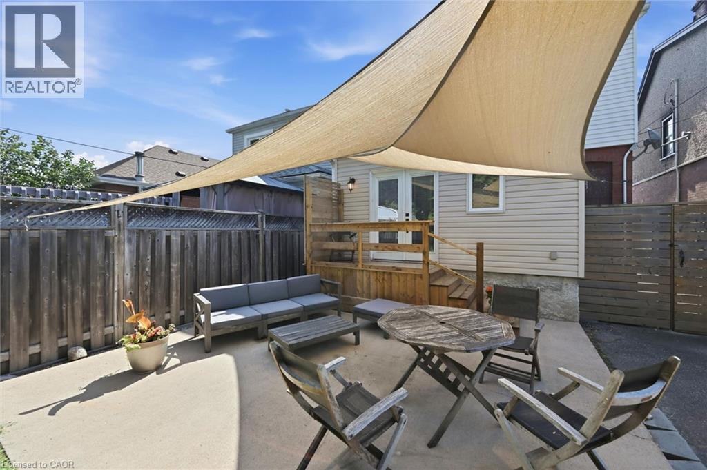 77 Cameron Avenue N, Hamilton, ON