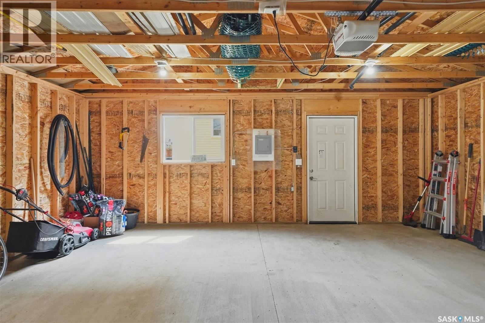 187 Newton Way, Saskatoon, SK