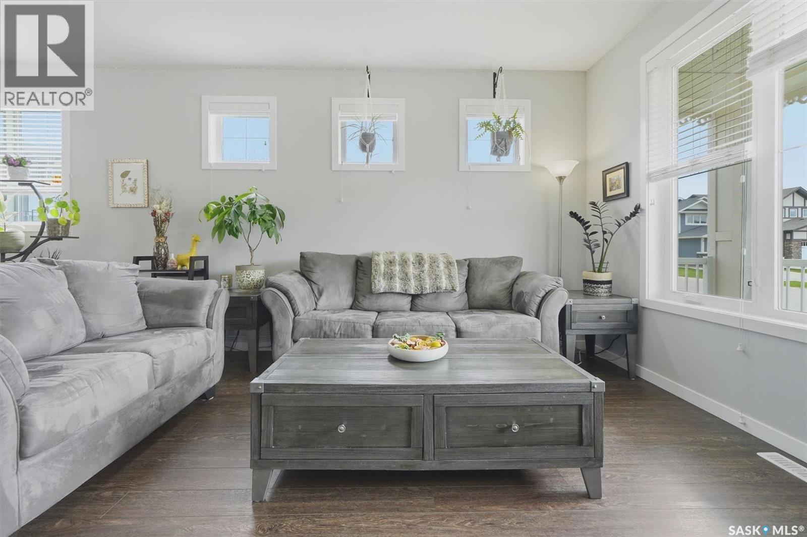 187 Newton Way, Saskatoon, SK