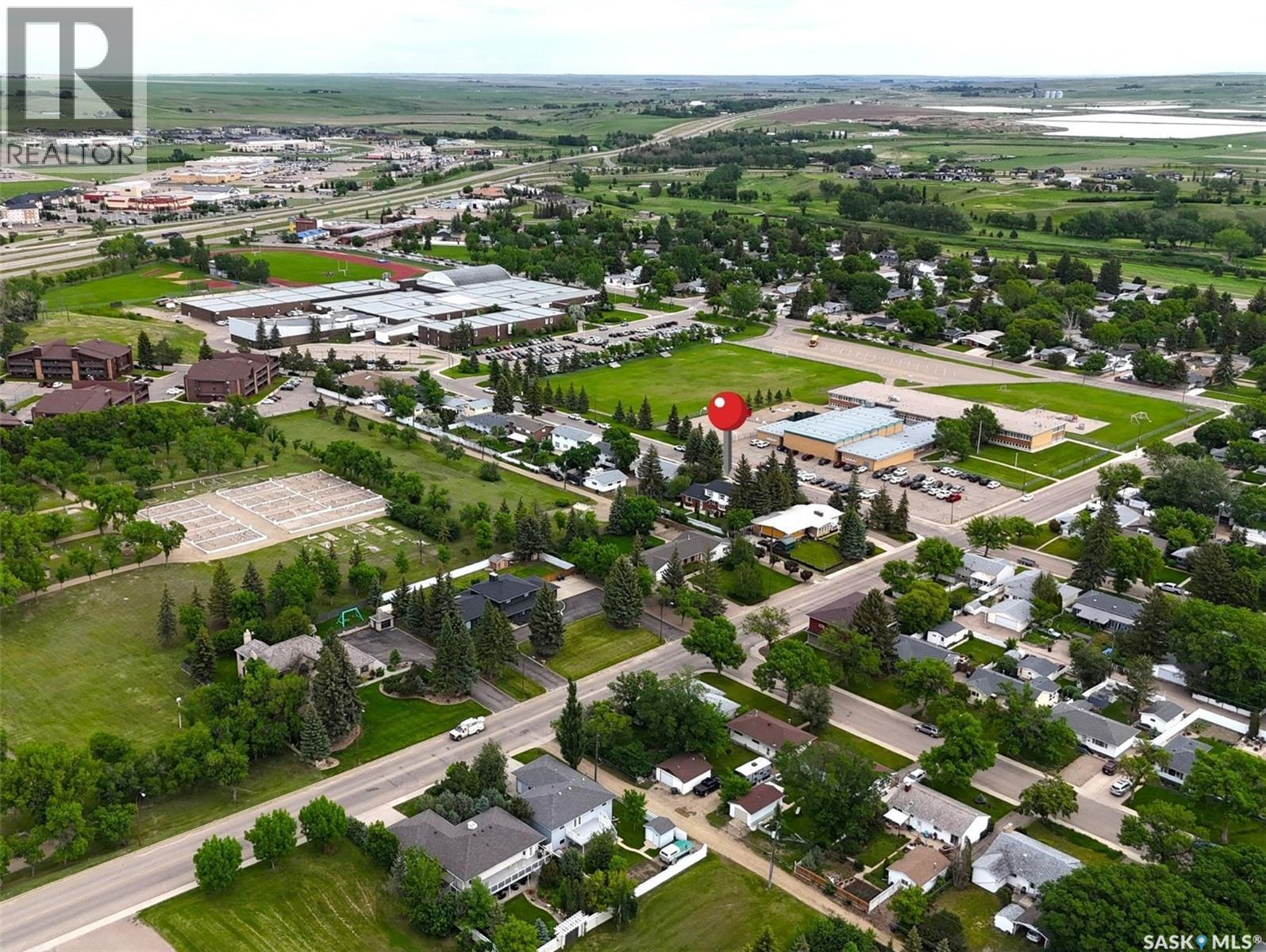 940 9Th Avenue Ne, Swift Current, SK