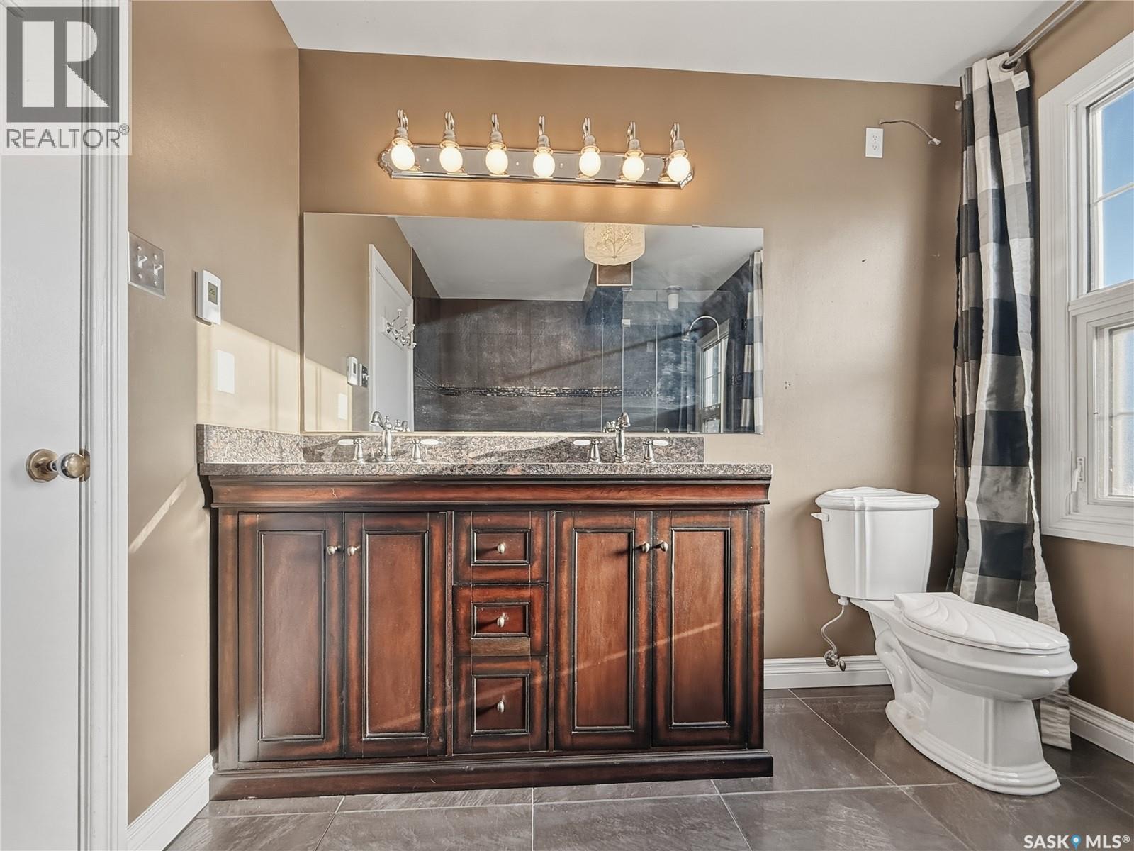 940 9Th Avenue Ne, Swift Current, SK