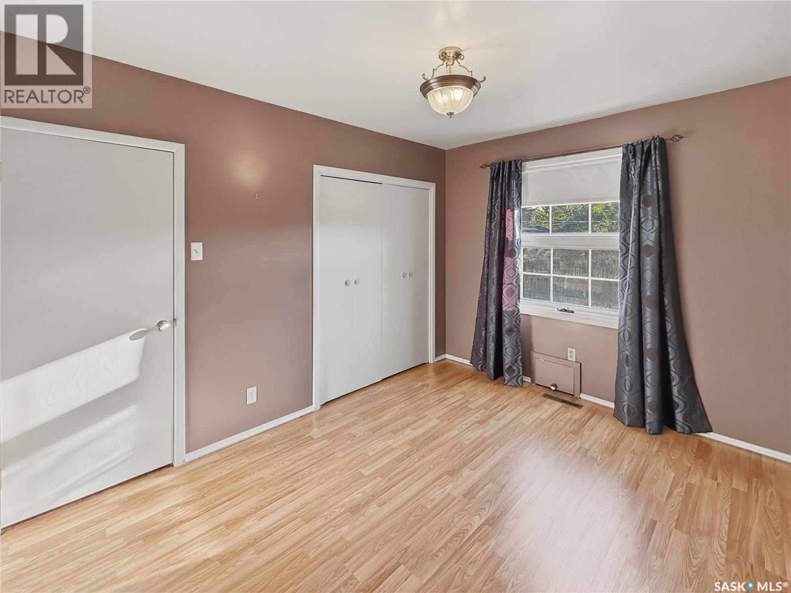 940 9Th Avenue Ne, Swift Current, SK