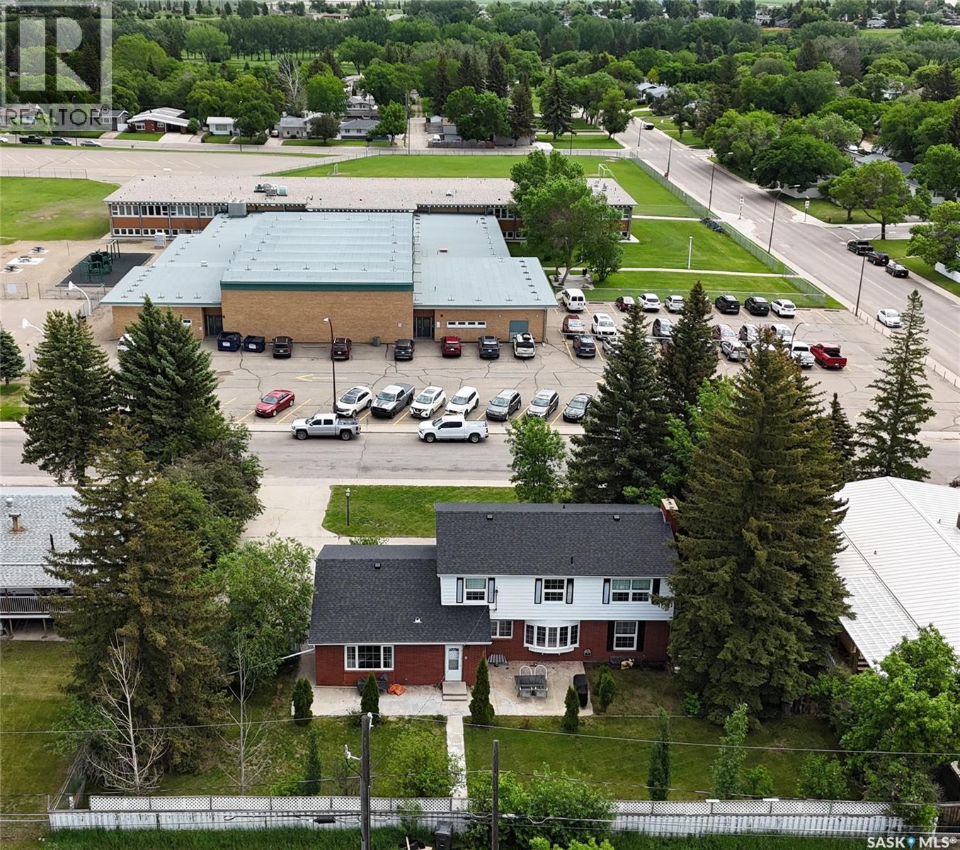940 9Th Avenue Ne, Swift Current, SK