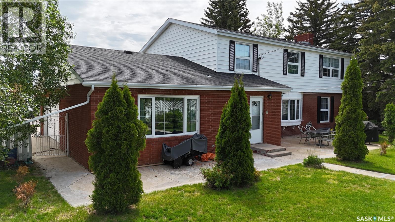 940 9Th Avenue Ne, Swift Current, SK