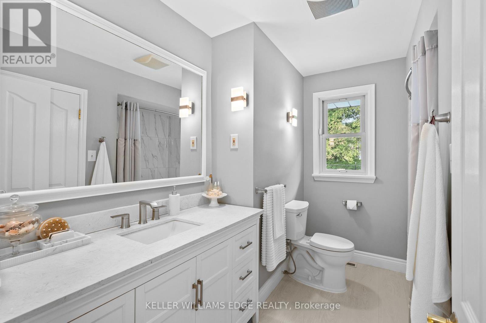 1589 Crediton Parkway, Mississauga, ON