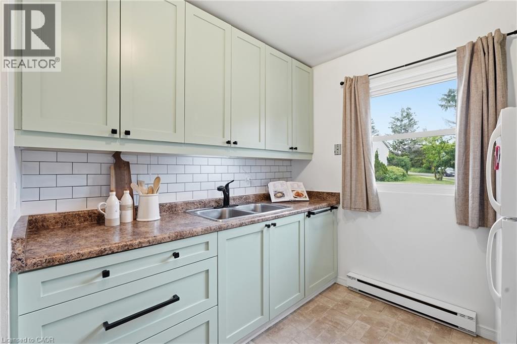 513 Weber Street N Unit# B, Waterloo, ON - Indoor Photo Showing Kitchen With Double Sink