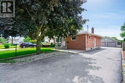 72 Hodgins STREET Leamington, ON N8H 2N7