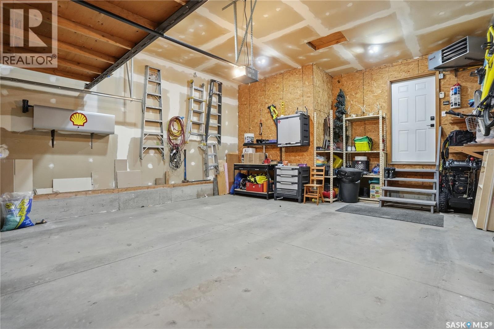 1663 Fenwick Crescent N, Regina, SK
