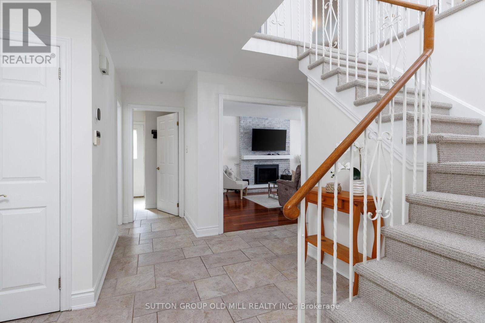 853 Kowal Drive, Mississauga, ON