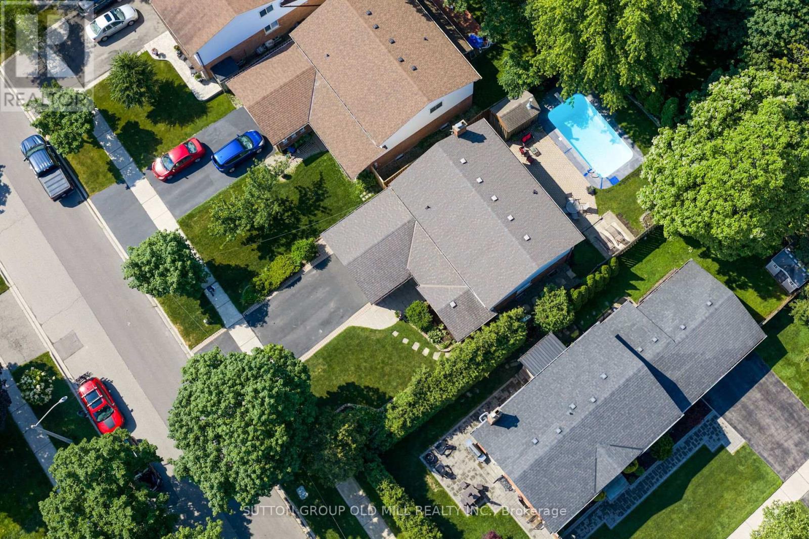 853 Kowal Drive, Mississauga, ON