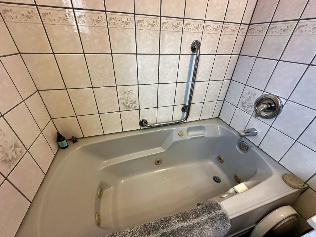 242 Empire Ave, Thunder Bay, ON