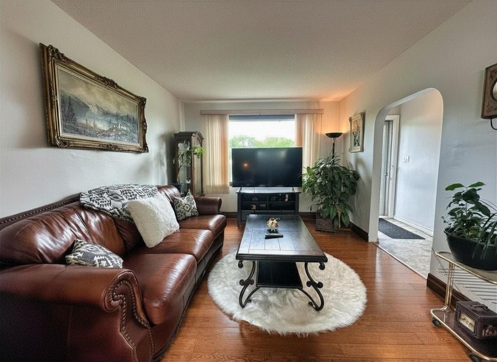 242 Empire Ave, Thunder Bay, ON