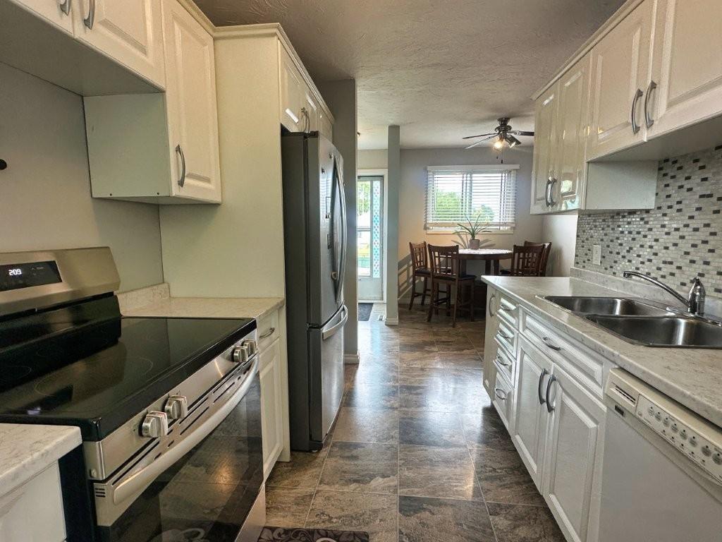 242 Empire Ave, Thunder Bay, ON
