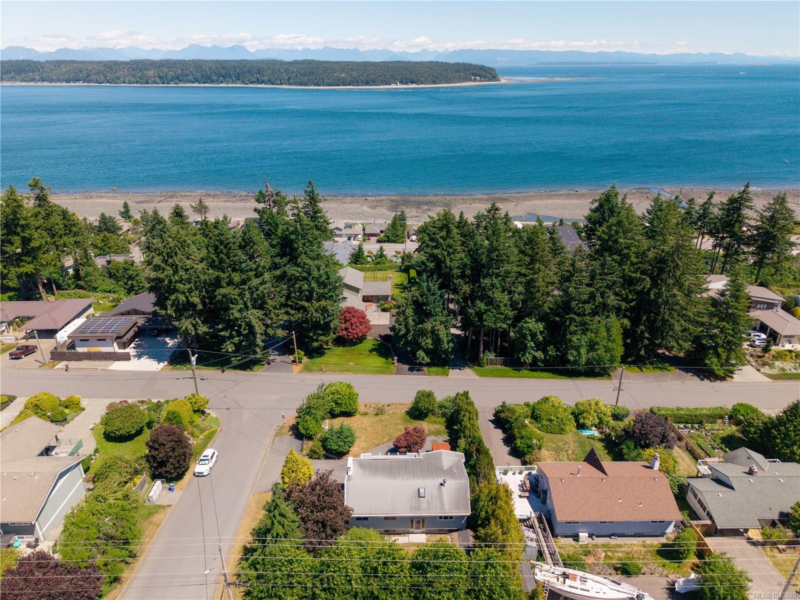 826 Ash St, Campbell River, BC