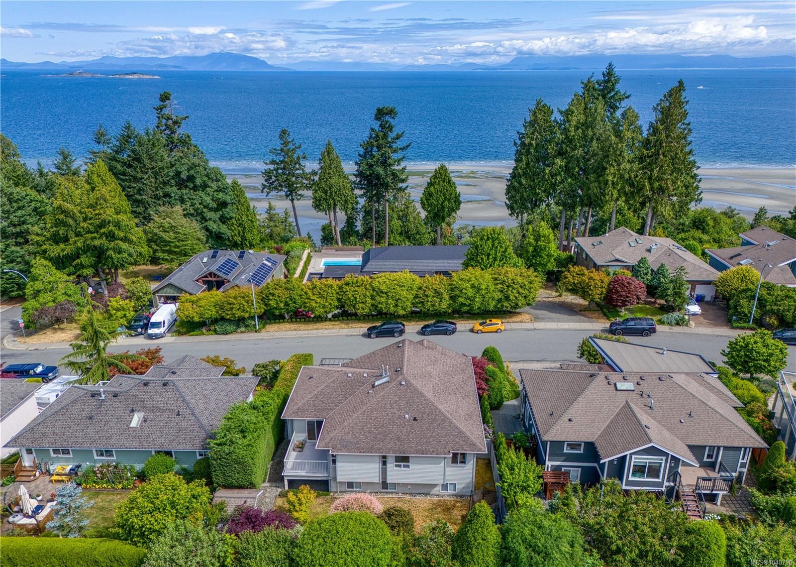 6381 Icarus Dr, Nanaimo, BC
