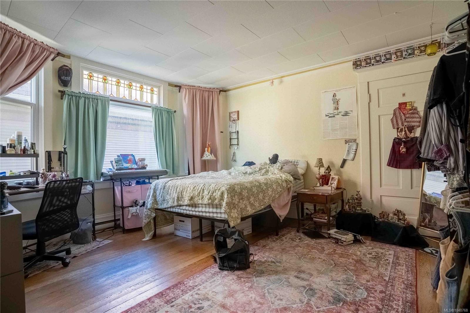 Image 1