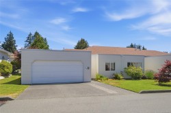 #30-677 Bunting Pl Comox, BC V9M 3S1