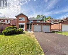 108 BERWICK CRESCENT Richmond Hill, ON L4C 0B7