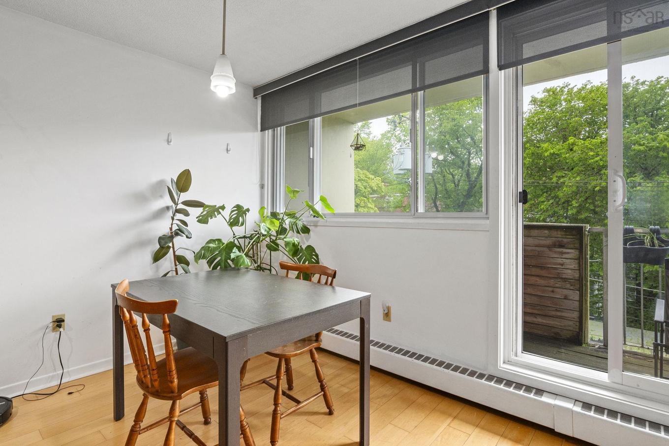 404 990 Mclean Street, Halifax, NS - Indoor Photo Showing Dining Room