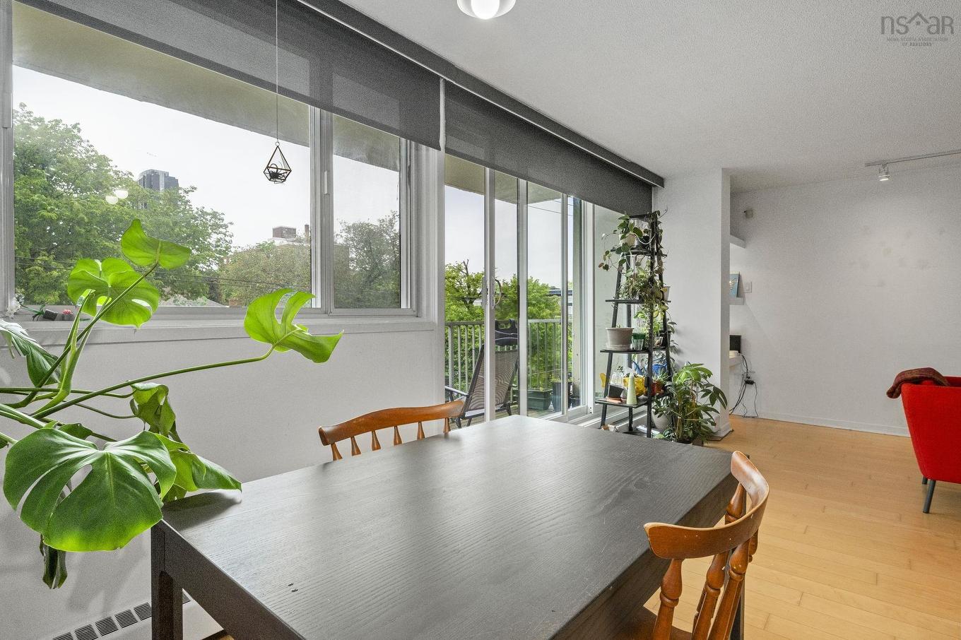 404 990 Mclean Street, Halifax, NS - Indoor Photo Showing Dining Room