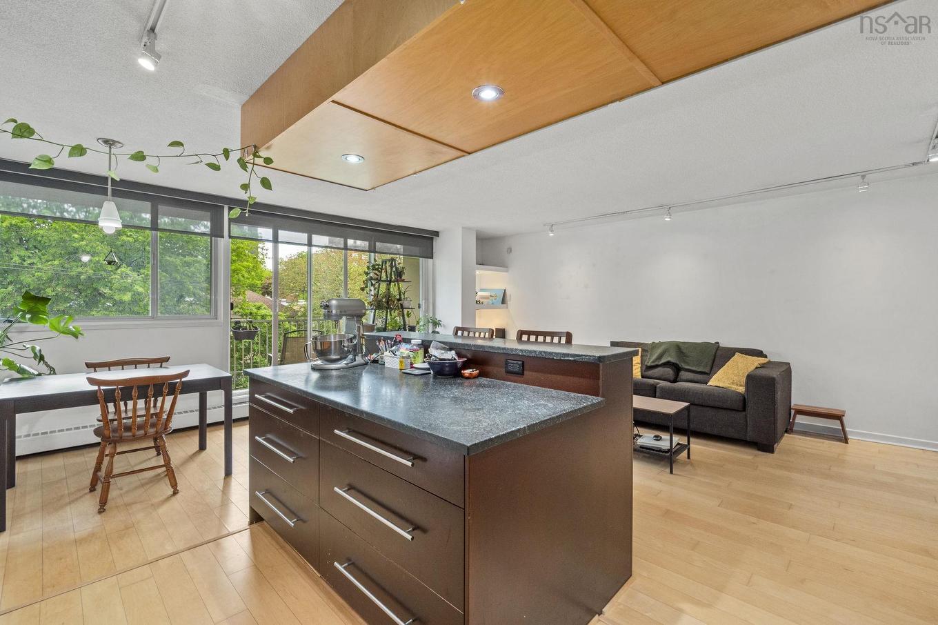 404 990 Mclean Street, Halifax, NS - Indoor
