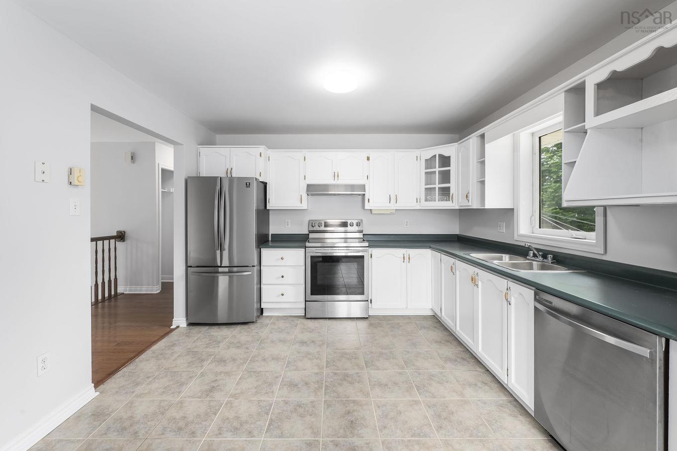 186 Avenue Du Portage, Dartmouth, NS