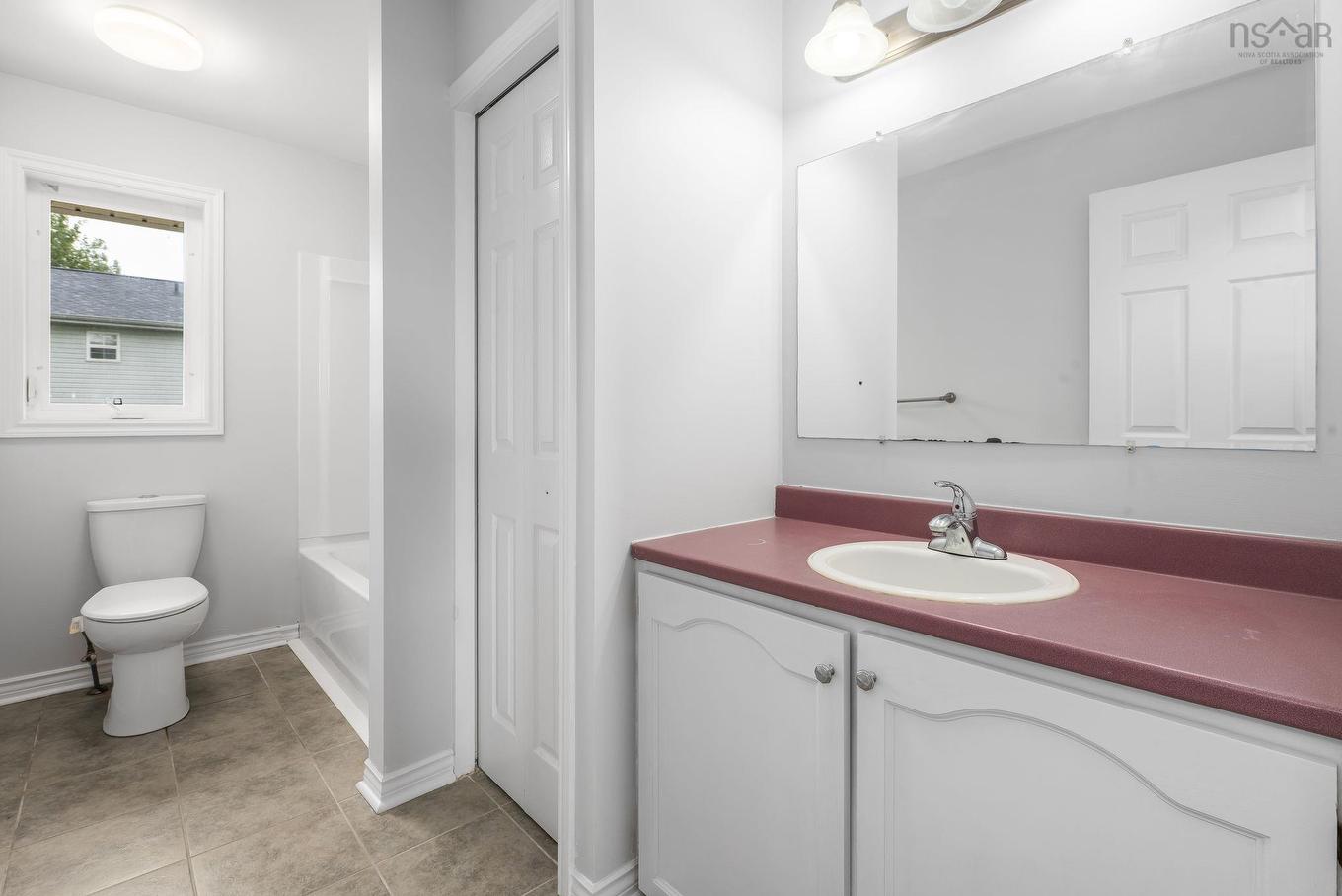 186 Avenue Du Portage, Dartmouth, NS
