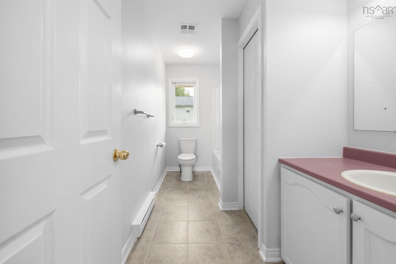 186 Avenue Du Portage, Dartmouth, NS