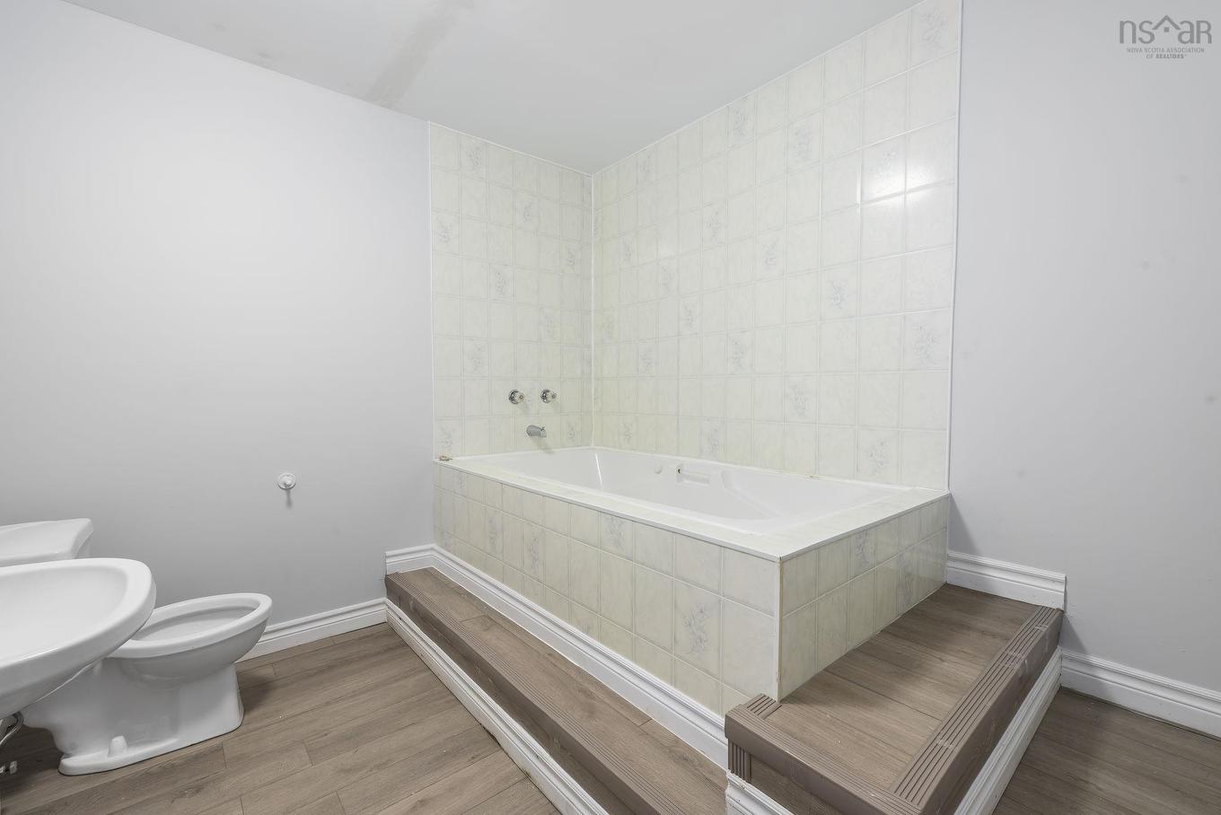 186 Avenue Du Portage, Dartmouth, NS