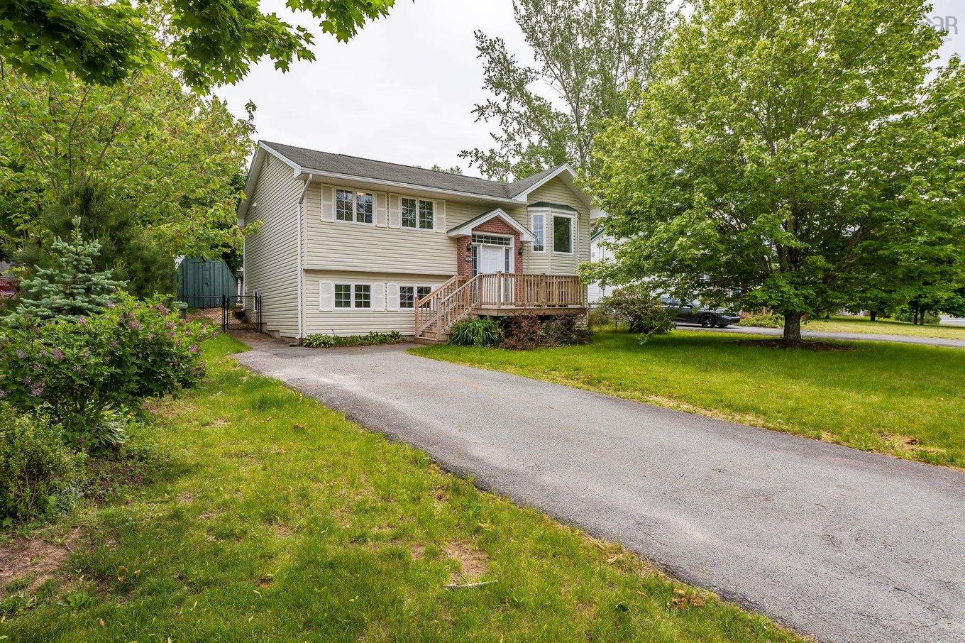 186 Avenue Du Portage, Dartmouth, NS