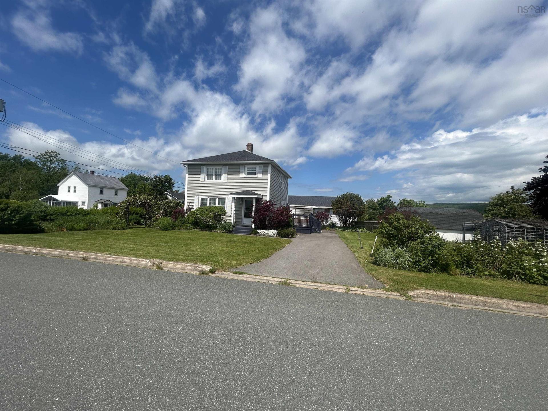 68 Mackinnon Street, Antigonish, NS