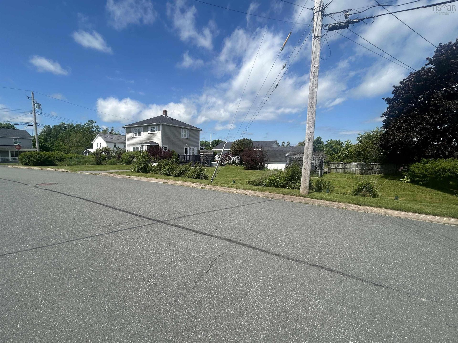 68 Mackinnon Street, Antigonish, NS