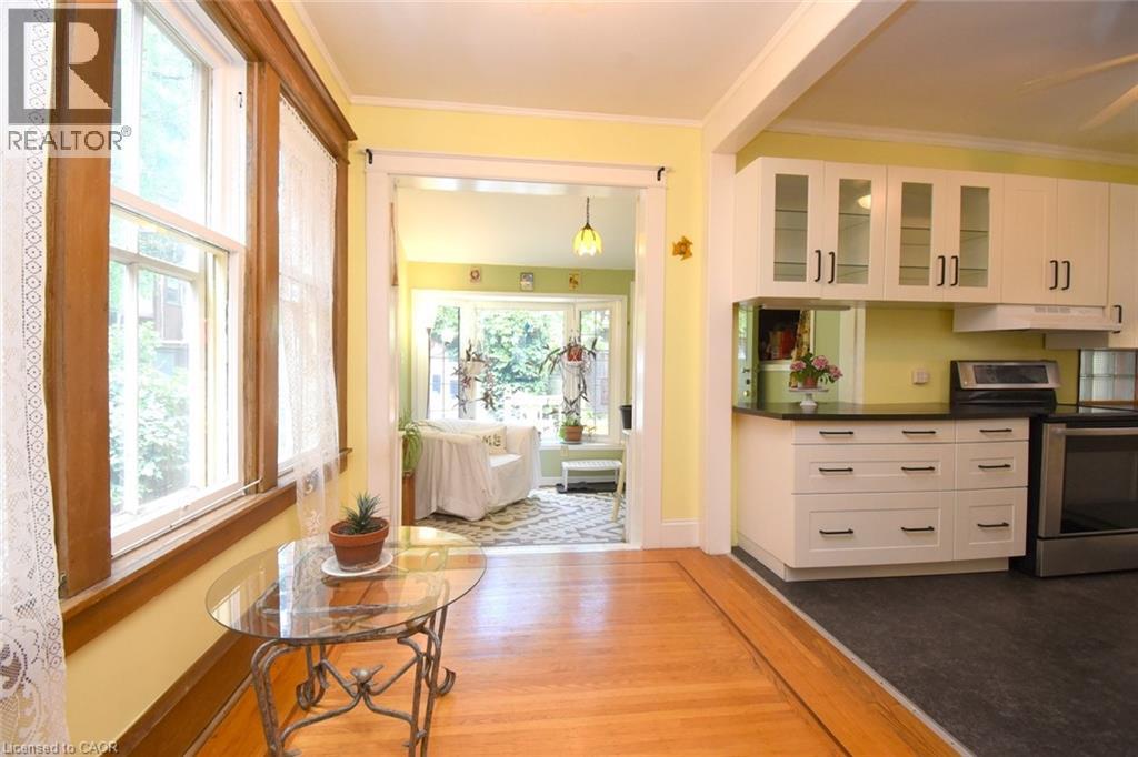 28 St Clair Avenue, Hamilton, ON