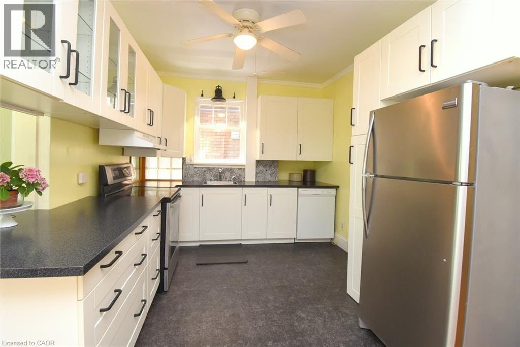 28 St Clair Avenue, Hamilton, ON