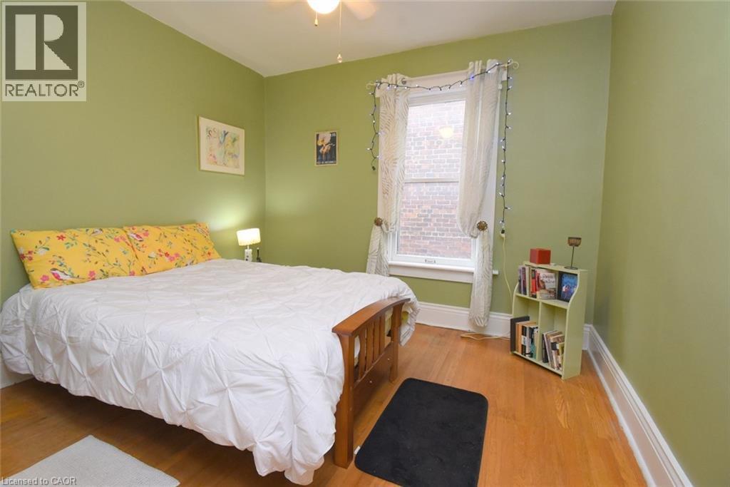 28 St Clair Avenue, Hamilton, ON