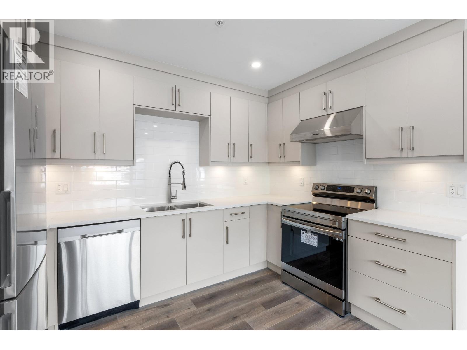1635 Marine Drive, North Vancouver, BC