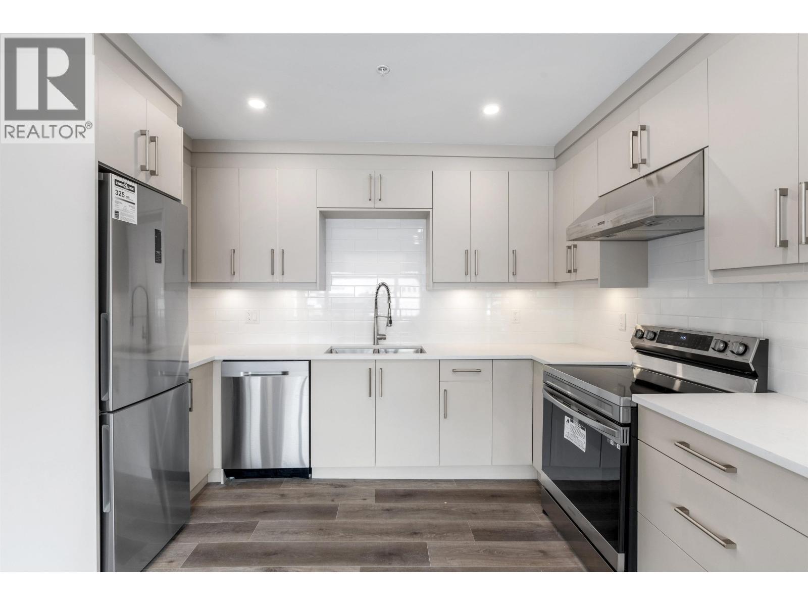 1635 Marine Drive, North Vancouver, BC