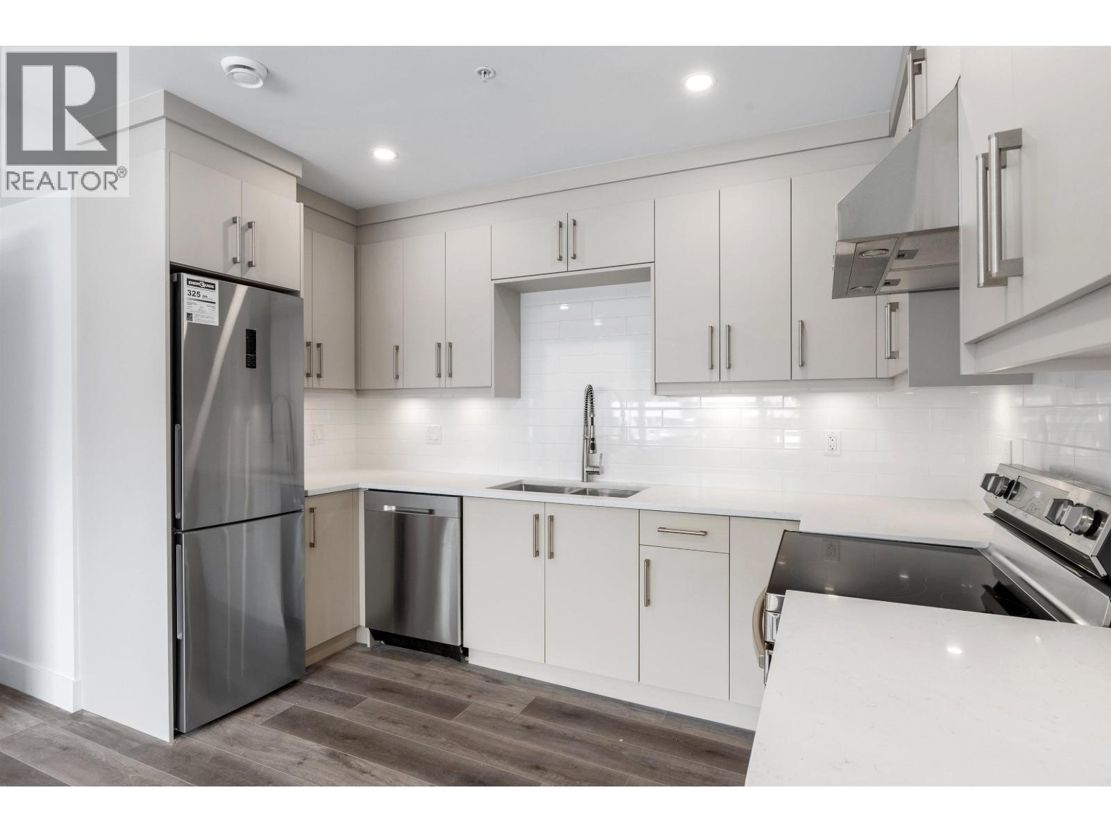 1635 Marine Drive, North Vancouver, BC