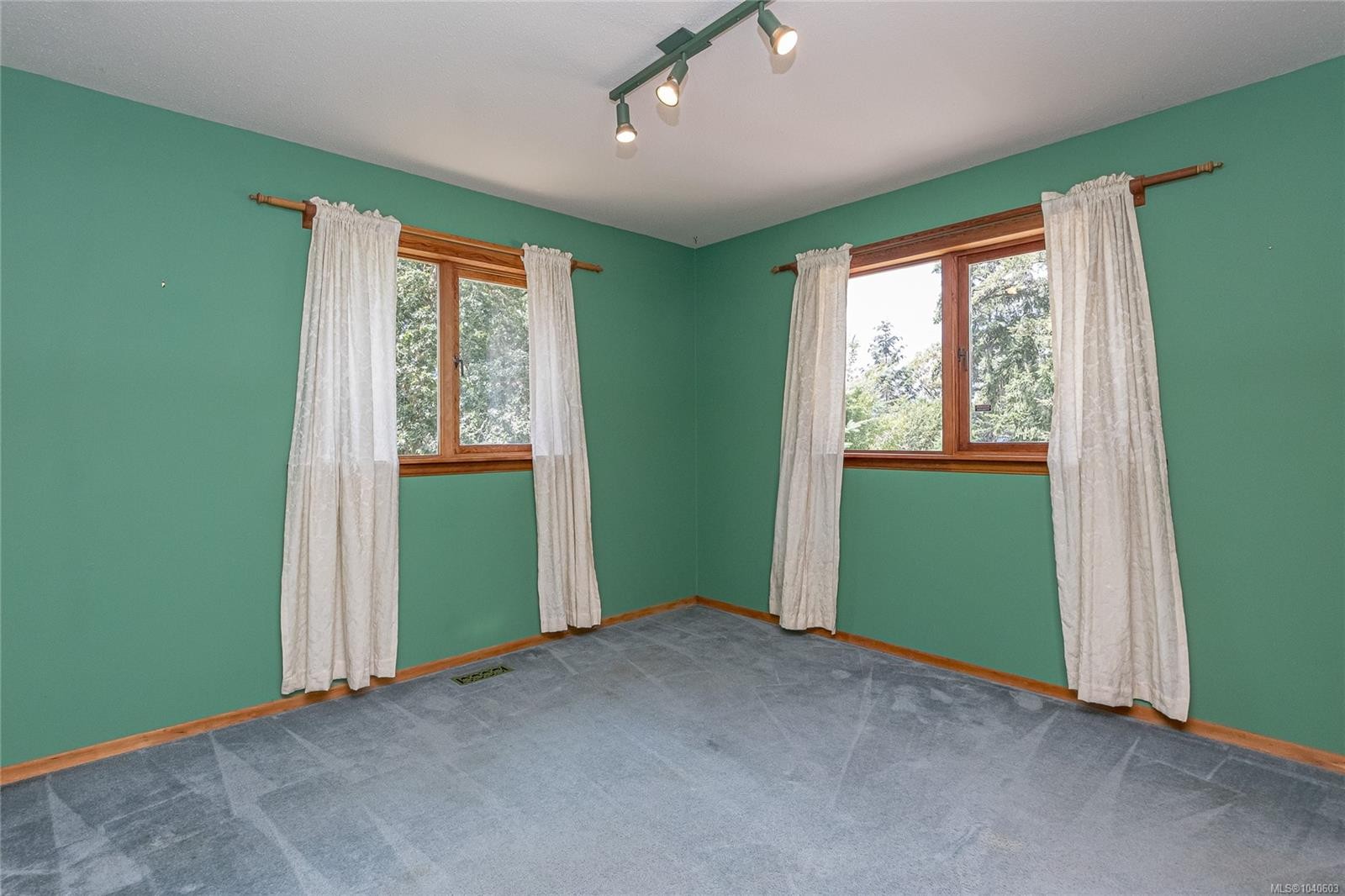1255 Mckenzie Dr, Duncan, BC