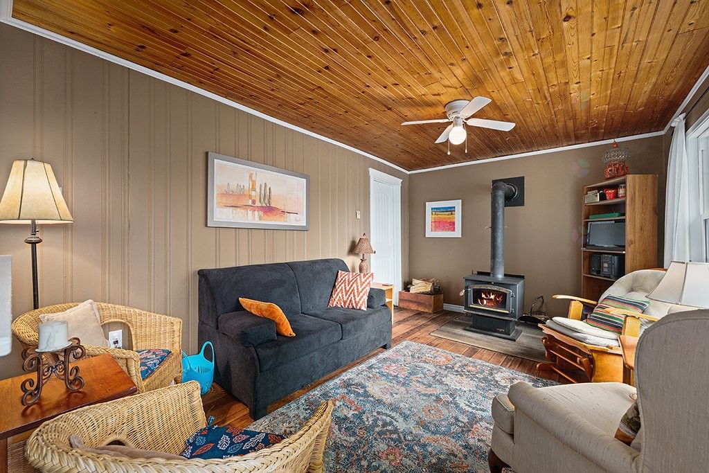 Living Room - 10C Ch. Mitchem, Clarendon, QC
