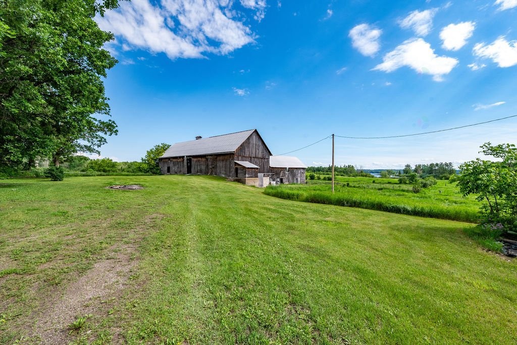 Barn - 277C Ch. Front, Clarendon, QC
