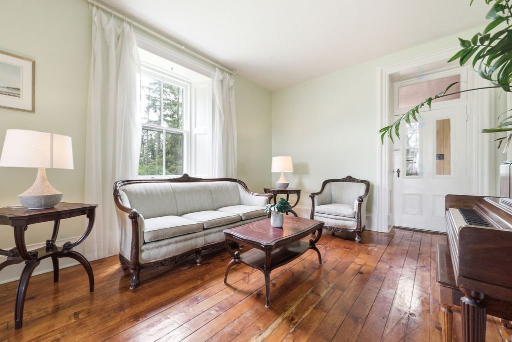 Living Room - 277C Ch. Front, Clarendon, QC