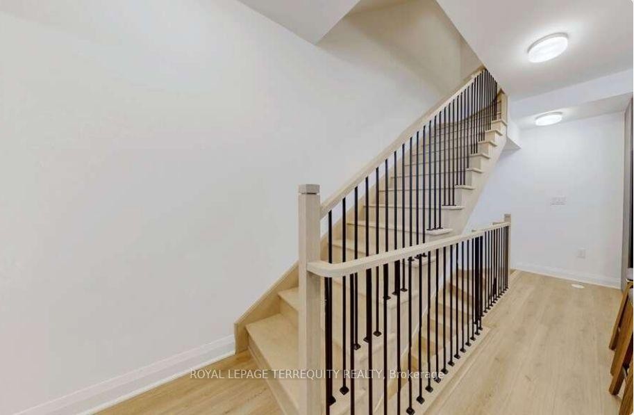 150 Alton Crescent, Vaughan, ON - Indoor Photo Showing Other Room