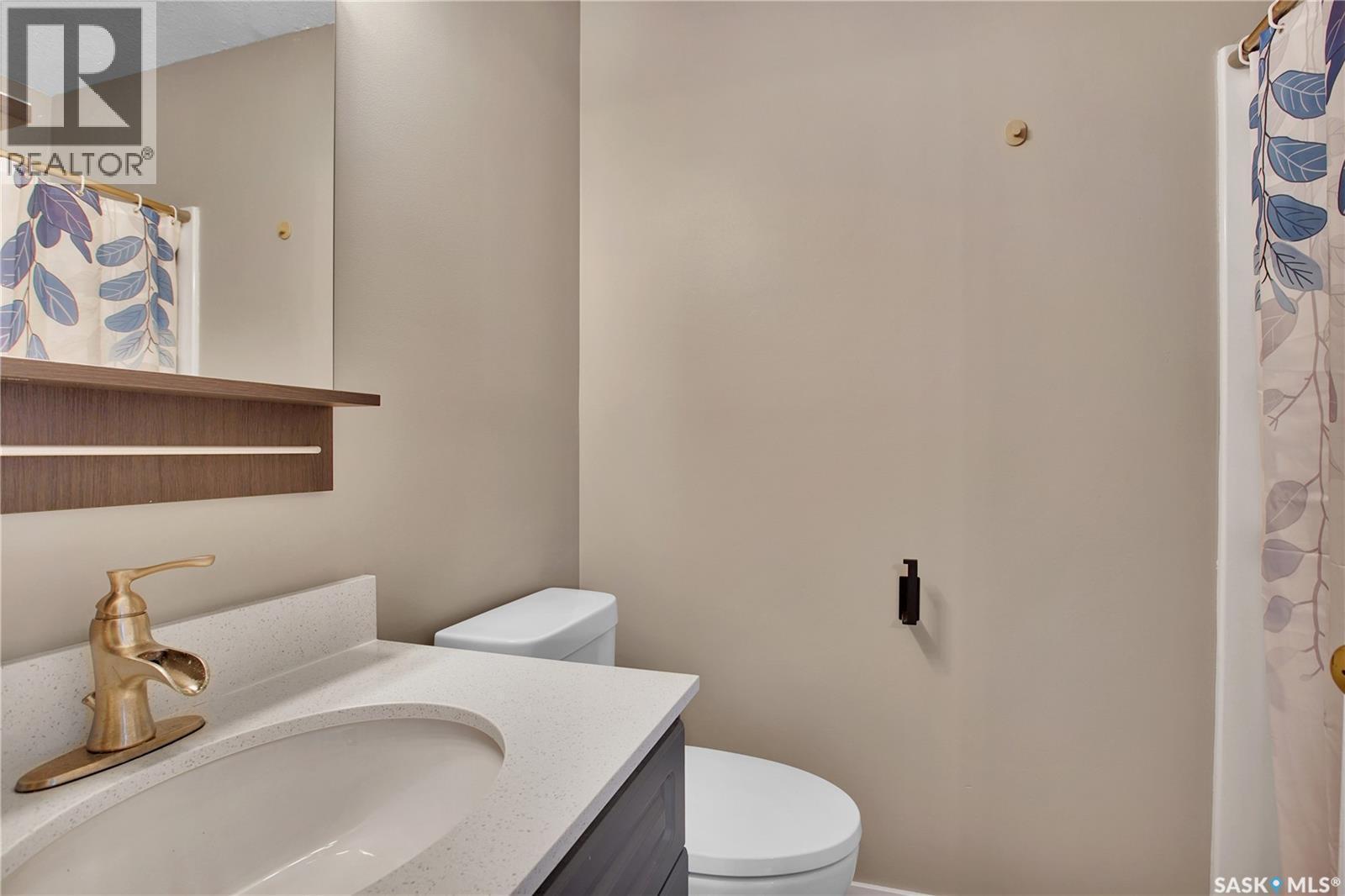119 Pezer Crescent, Saskatoon, SK