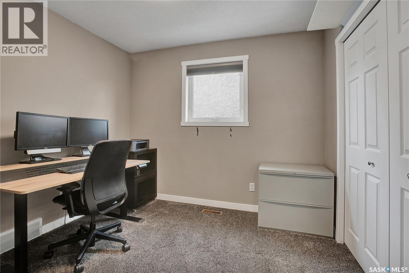 119 Pezer Crescent, Saskatoon, SK