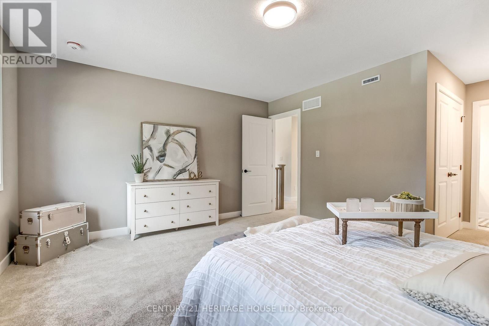 36 Hawks Gate, Central Elgin, ON - Indoor Photo Showing Bedroom