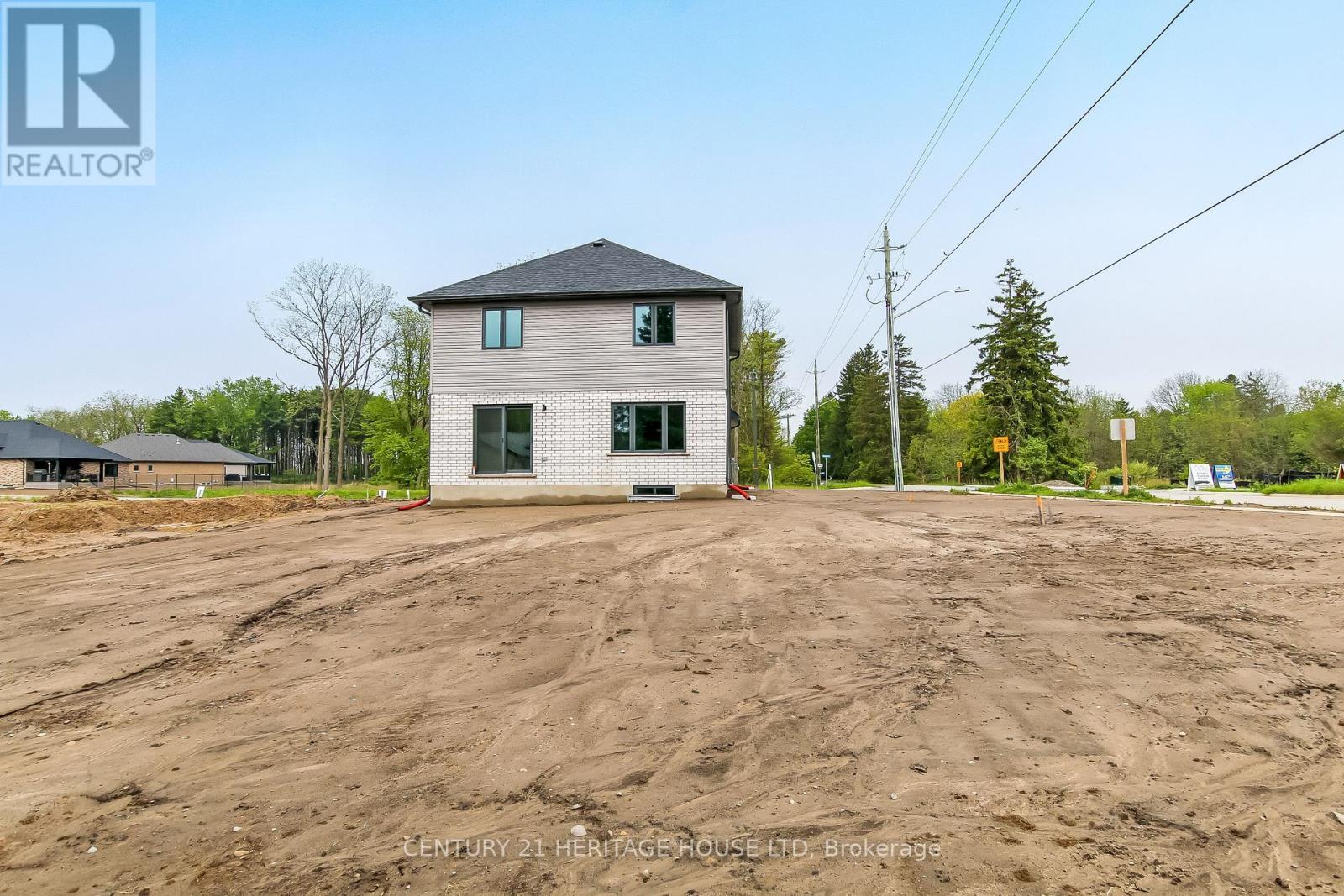 36 Hawks Gate, Central Elgin, ON - Outdoor
